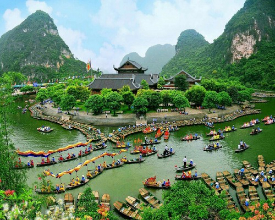 Hanoi – Hoa Lu – Tam Coc – Bich Dong - Bai Dinh Pagoda - Mua Cave 2 Days 1 night